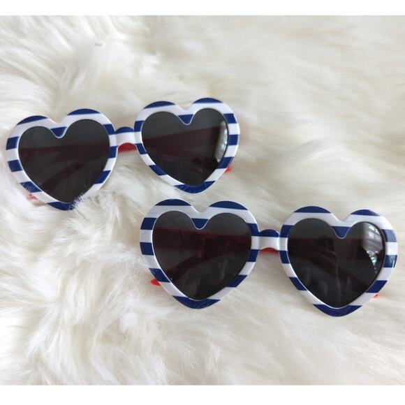 Girls 4th of July Red White and Blue USA Heart Sunglasses  twins - Picture 1 of 3